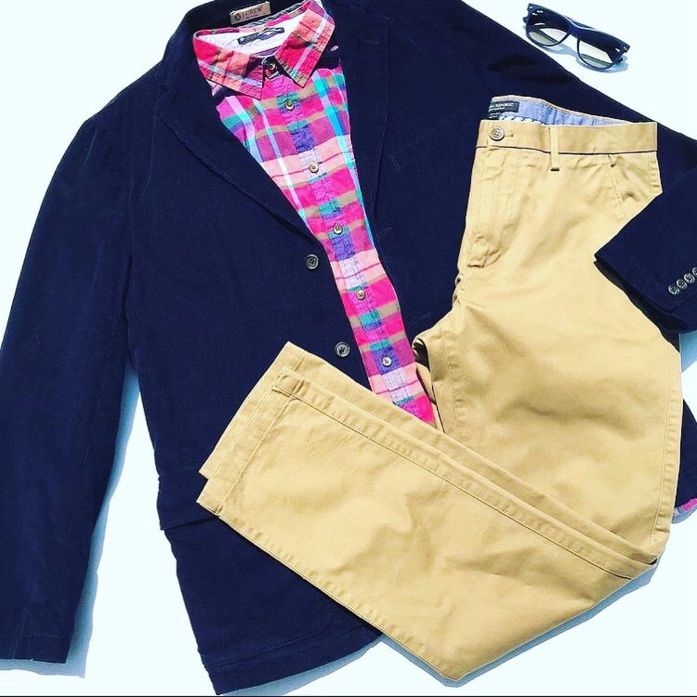 Men’s Bundle Box up to 5lbs of Custom Curated fashion pieces just for you!! - Picture 2 of 6